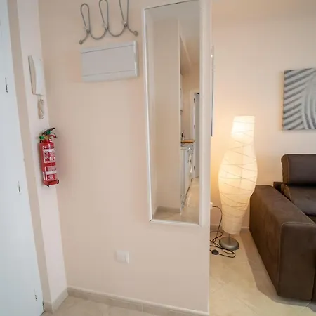 Apartment Larra Nervion Subway Tranvia Seville