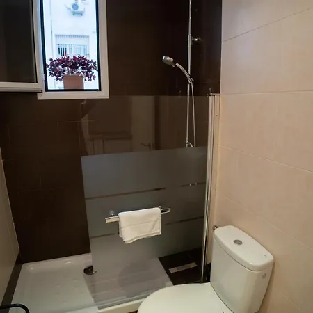 Larra Nervion Subway Tranvia Apartment