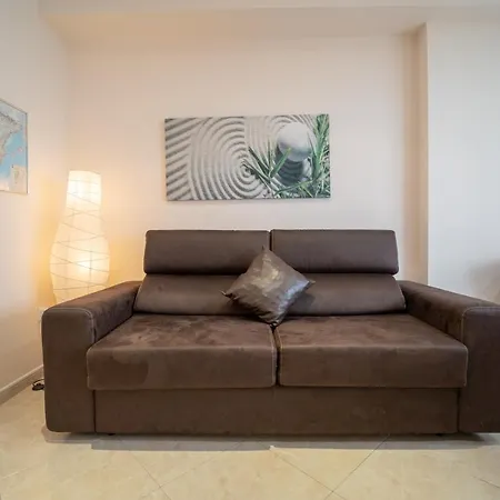 Larra Nervion Subway Tranvia Apartment