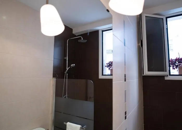 Larra Nervion Subway Tranvia Siviglia